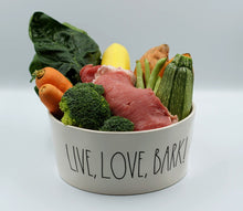 Cargar imagen en el visor de la galería, Comida de Res para perro - 60% Proteína y 40% Vegetales y fruta (300gr)
